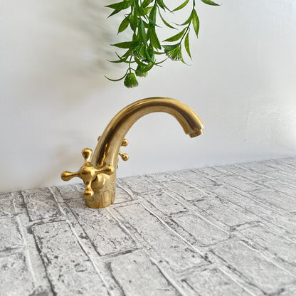 Premium solid brass bathroom faucet made by Moroccan artisans